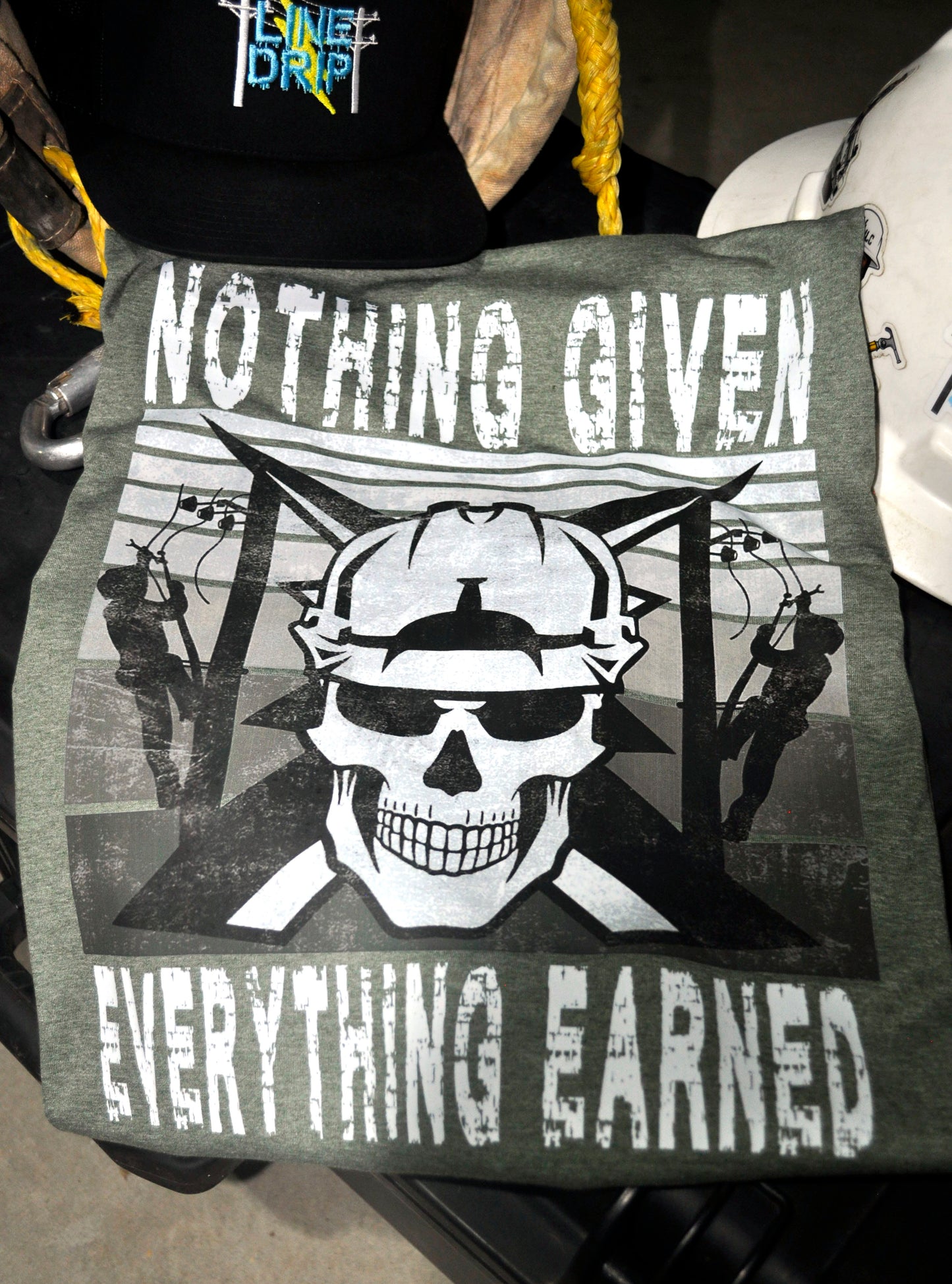 Line Drip Everything Earned T-shirt